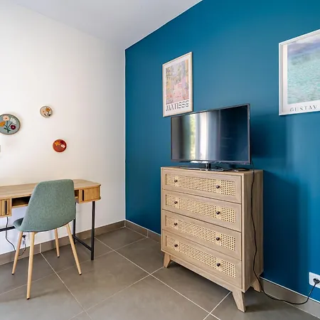 Maison Nicoise Vue Degagee Avec Jacuzzi Privatif فيلة *