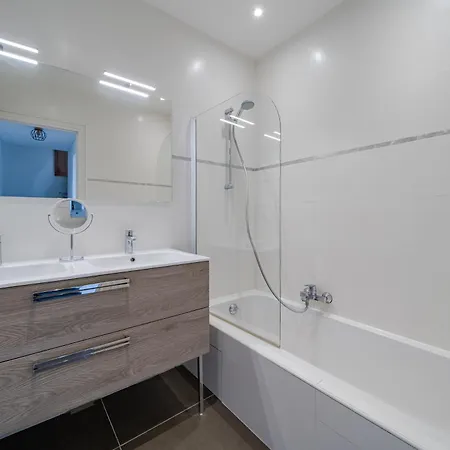Maison Nicoise Vue Degagee Avec Jacuzzi Privatif نيس