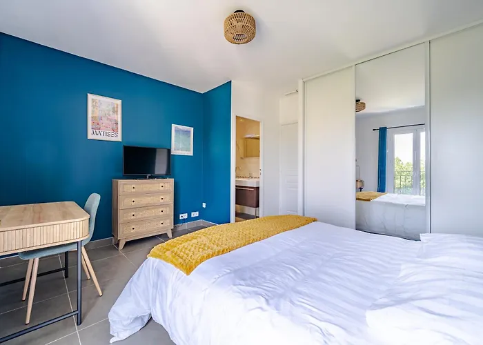 Maison Nicoise Vue Degagee Avec Jacuzzi Privatif * 니스