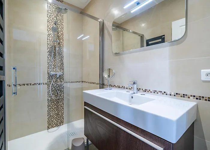 Villa Maison Nicoise Vue Degagee Avec Jacuzzi Privatif Nice